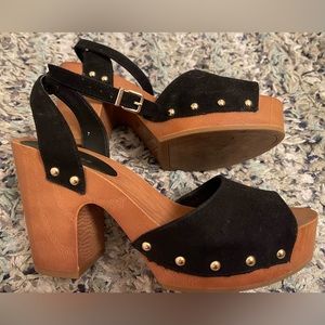 Express shoes size 7. Black with wood sole